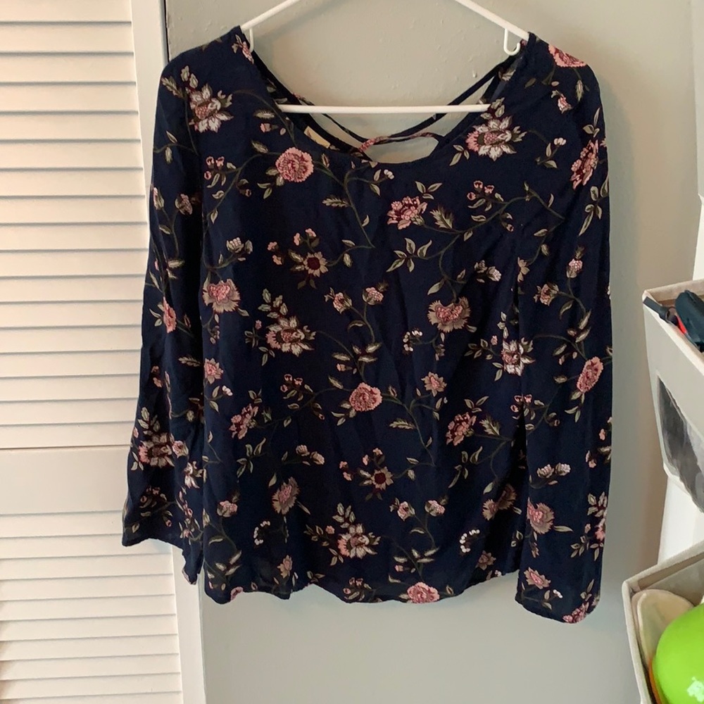 Navy floral lightweight top